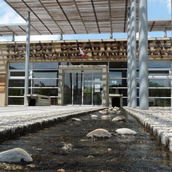 Devanture Maison départementale des personnes handicapées de l'Aude