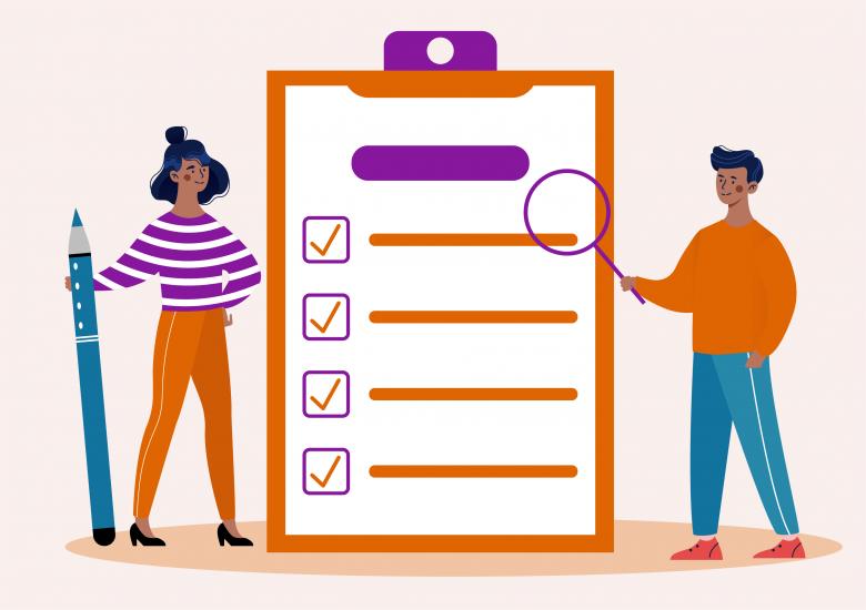 Deux personnes sont en train de regarder la liste des mission à réaliser 