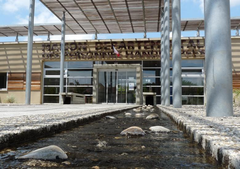 Devanture Maison départementale des personnes handicapées de l'Aude